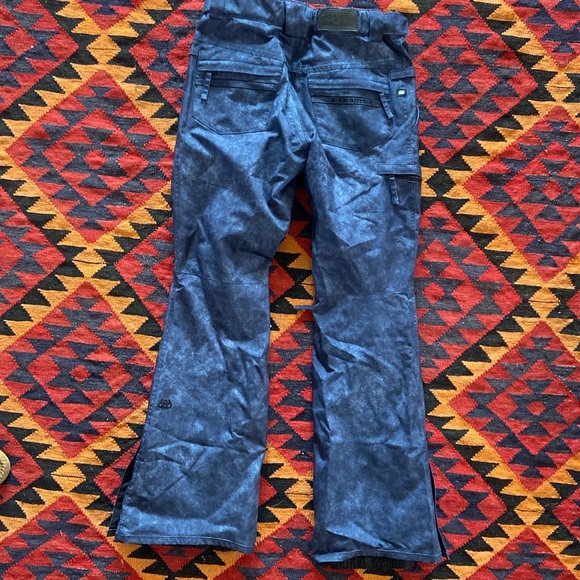 Denim blue 686 snowboard pant - Picture 2 of 7
